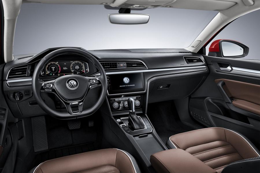 Торпедо Volkswagen Lamando 2018 года  (фото 17 из 24)